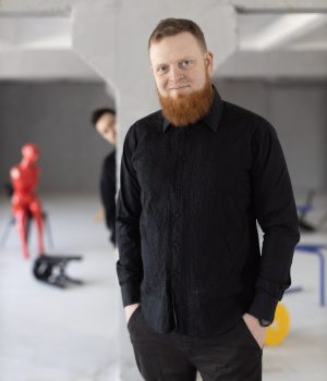 2_5438585648040671068